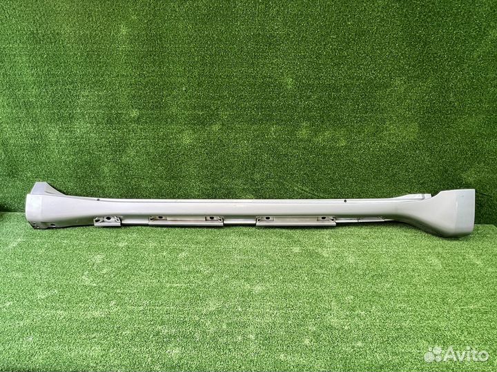 Правая накладка порога Toyota Prado 150