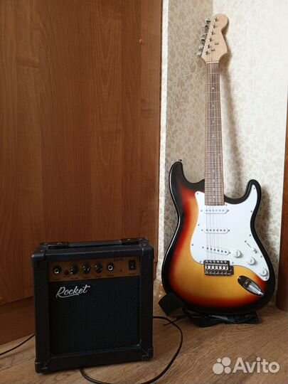 Электрогитара с комбоусилителем