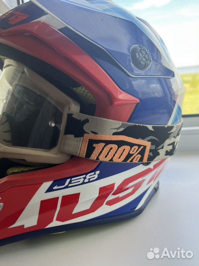 Продам шлем за 7000.В очень хорошем состоянии