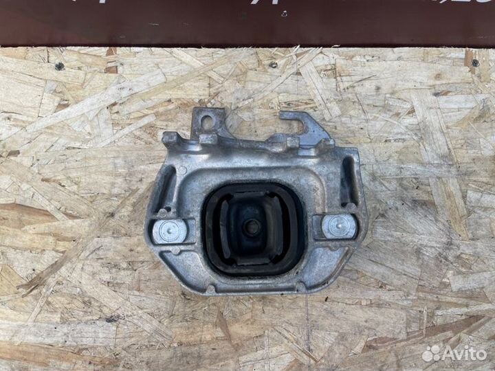 Опора двигателя Renault Duster