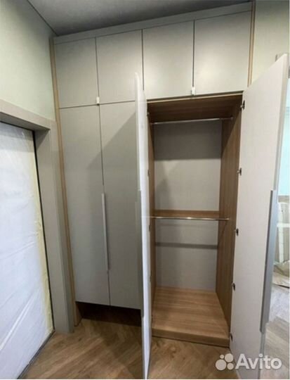 Дизайнерский шкаф