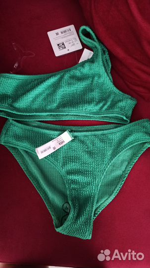 Купальник для девочки 140 новый