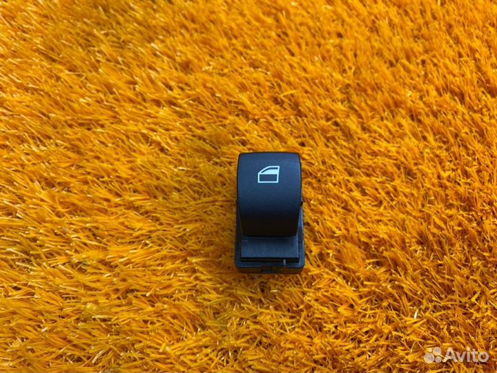 Кнопка стеклоподъемника задняя правая Bmw 5-Series