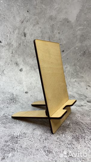Подставка для телефона из дерева