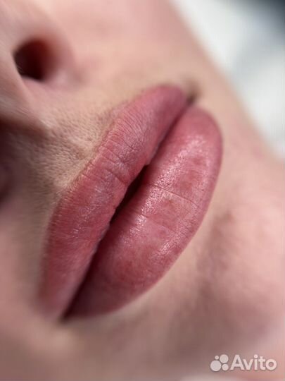 Перманентный макияж бровей губ