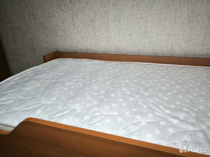 Двухъярусная кровать с диваном