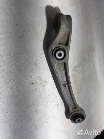 Рычаг подвески нижний передний левый Audi A7 С7