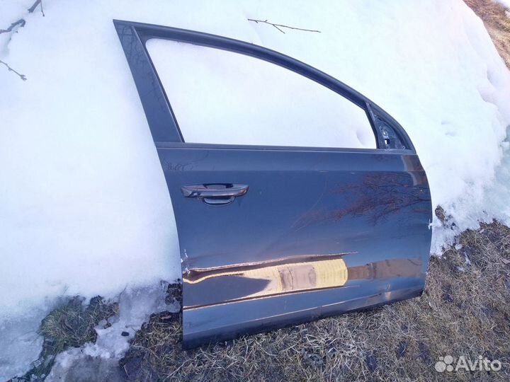 Volkswagen Golf 6 дверь правая с дефектом