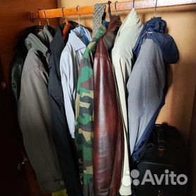 Guarda trajes de segunda mano por 9.999 EUR en Saladar en WALLAPOP