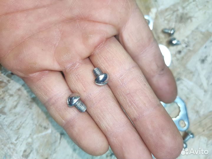 Фиксатор болта амортизатора Иж