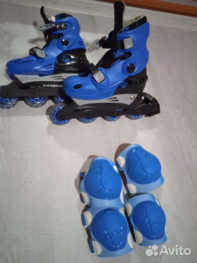 Роликовые коньки, на возраст 6-8 лет