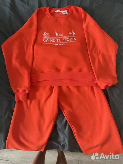 Костюм спортивный