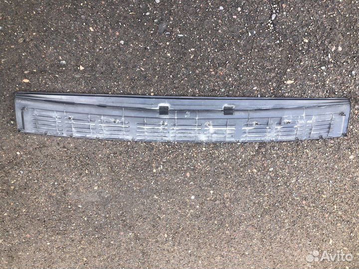 Накладка на бампер toyota land cruiser 200