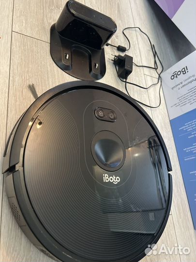 Робот пылесос моющий IBoto SMART c820w Aqua