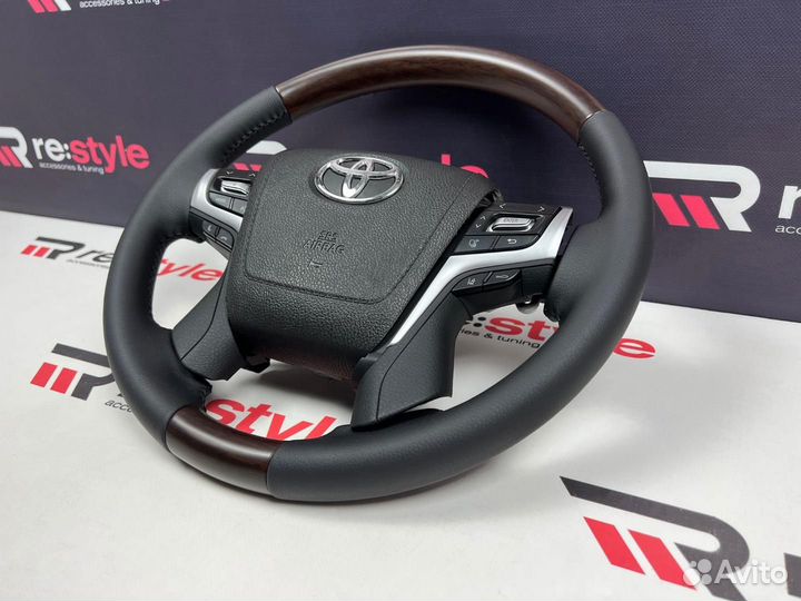 Руль Toyota Land Cruiser 200 в Стиле 16г S2113