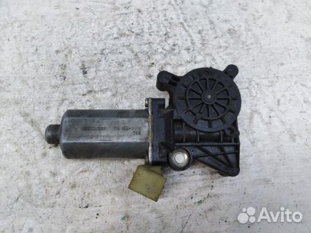 Моторчик переднего левого стеклоподъемника A210820