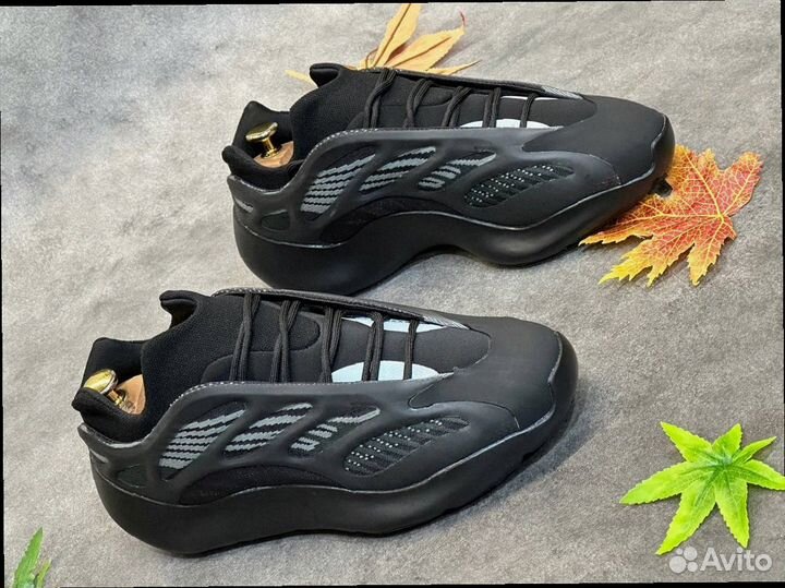 Кроссовки Мужские Adidas Yeezy boost 700