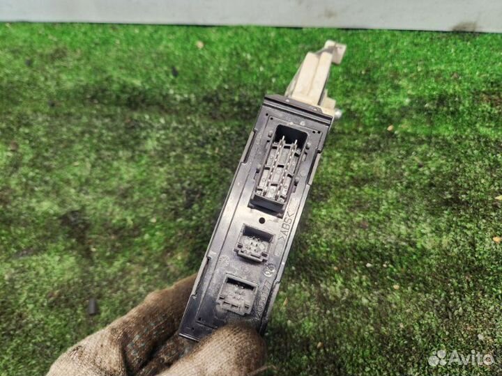 Моторчик стеклоподъемника передний правый Citroen