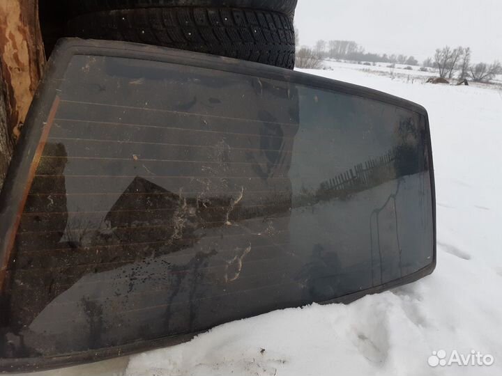 Заднее стекло от ваз 2115