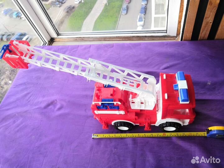 Игрушка пожарная машина и гараж парковка икеа