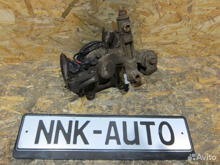 Кулак задний Hyundai Coupe Tiburon GK