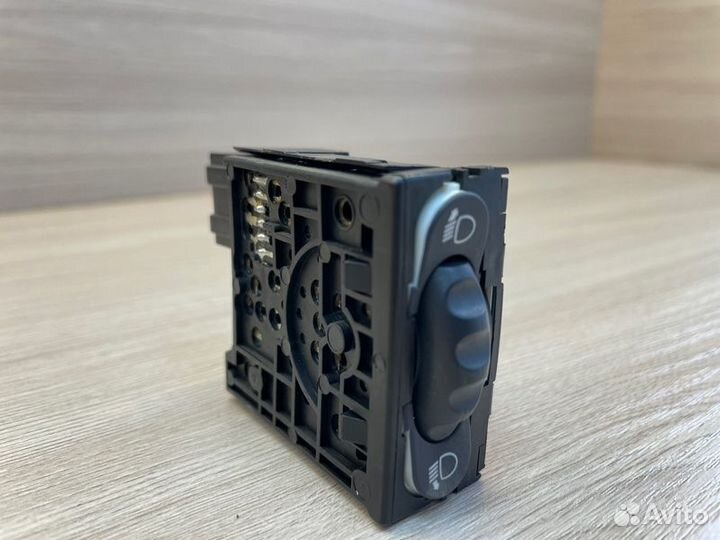 Кнопка корректора фар LADA X-Ray