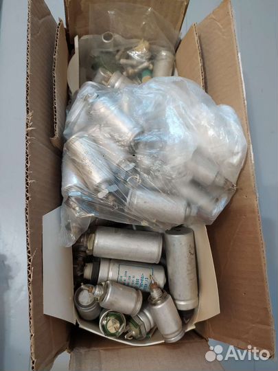 Радиодетали конденсаторы СССР паяные и дефектные