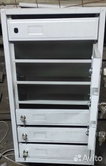 Почтовый ящик в подъезд