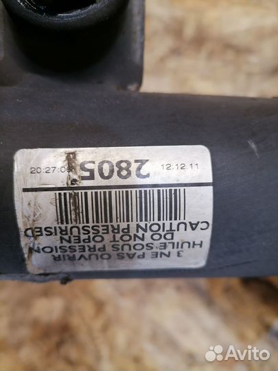 Стойка передняя Peugeot 308 1.6T EP6