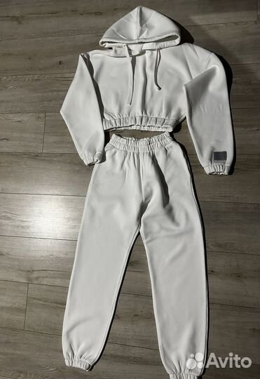 Спортивный костюм женский