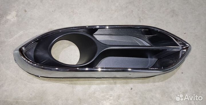 Рамка фары противотуманной правая 4063007 для H530