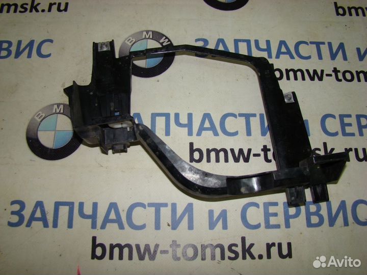 Крепление фары FL BMW 525i E60 2007г. (1000 мелоче