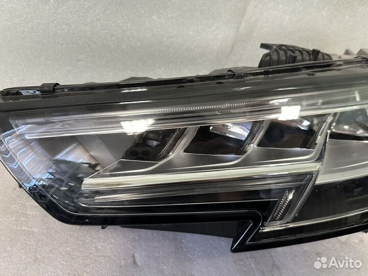 Фара левая Matrix Audi A4 B9