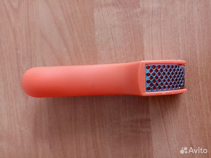 Давилка для чеснока