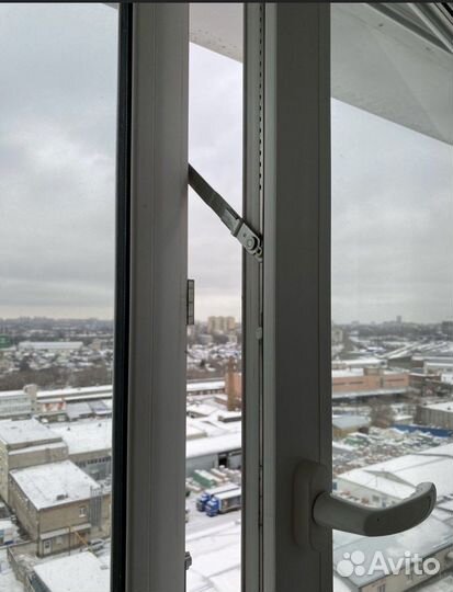 Детский скрытый замок/ограничитель на окна