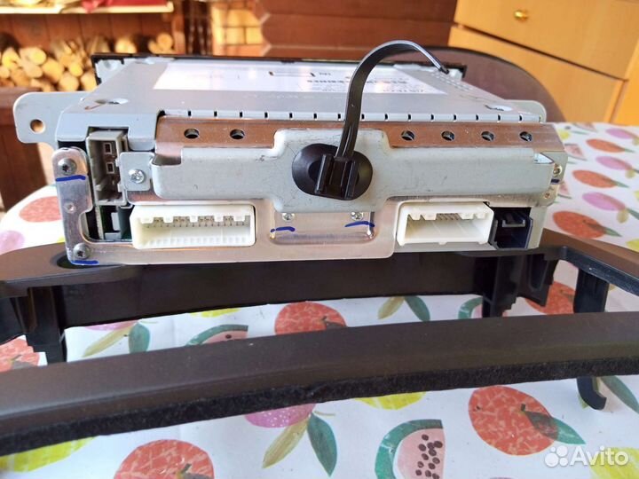 Головное устройство на nissan tiida 2015