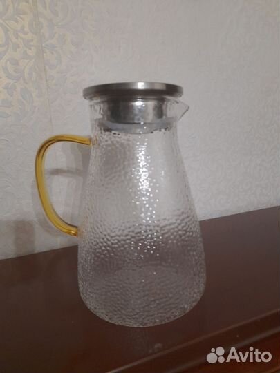 Графин с герметичной крышкой