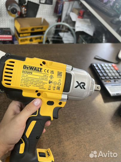 Гайковерт Dewalt DCF899N