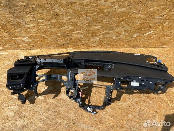 Торпеда / панель Lexus UX (2018-2023)