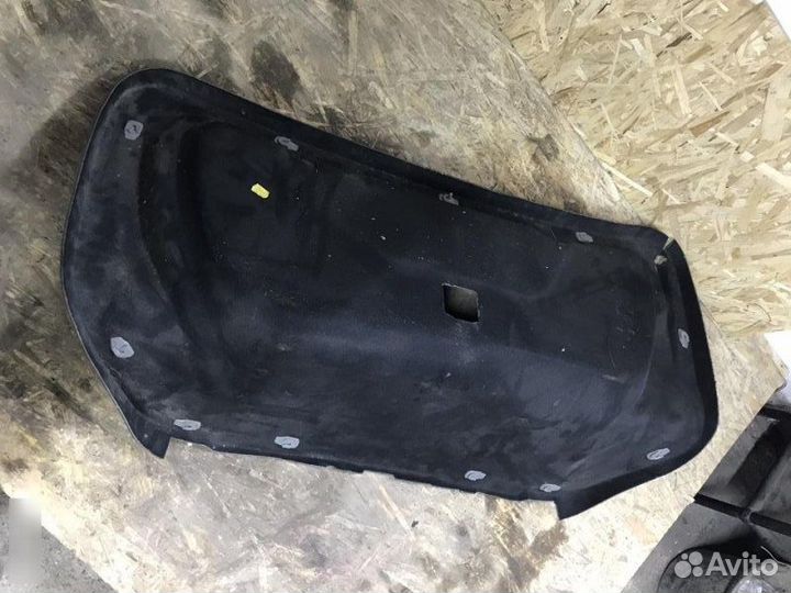 Обшивка крышки багажника Mercedes-Benz S-Class