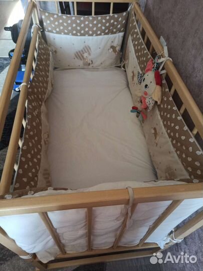 Детская кроватка