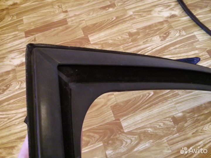 Уплотнительная резинка двери Renault Megane 2