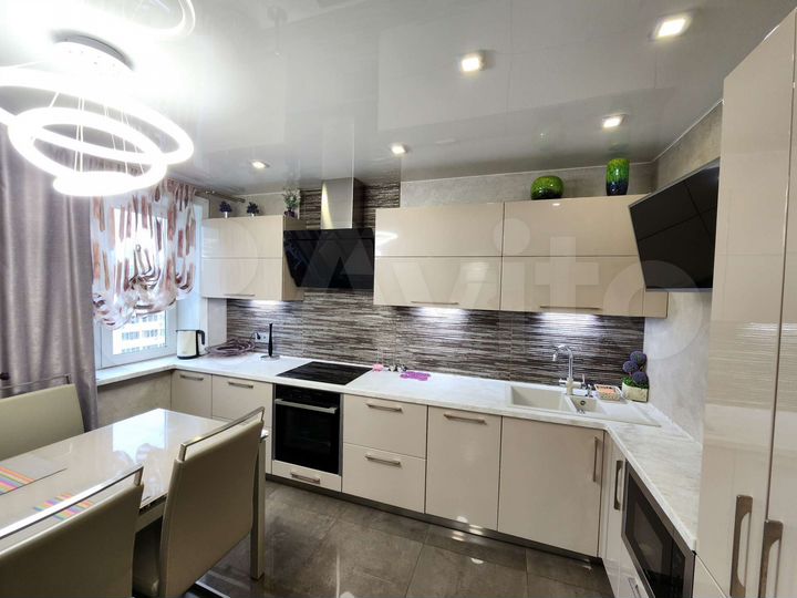 3-к. квартира, 70 м², 10/10 эт.