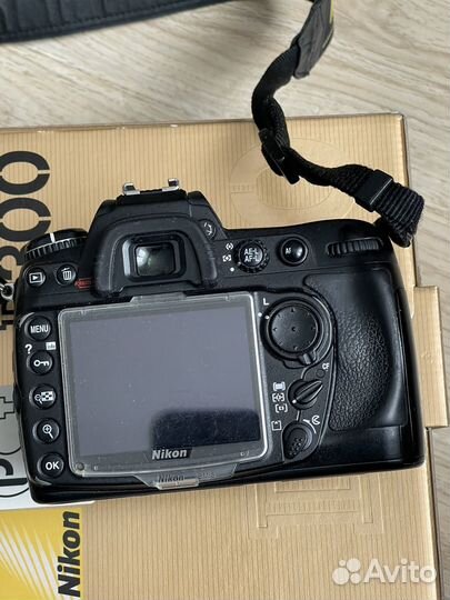 Зеркальный фотоаппарат Nikon d300