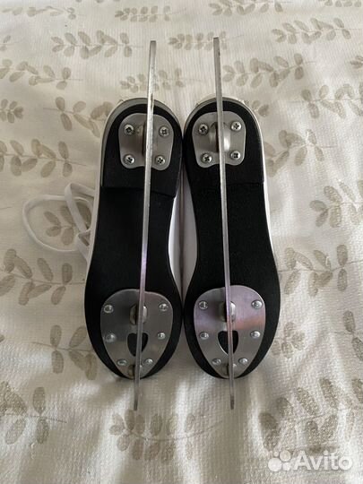 Коньки фигурные 39 размер