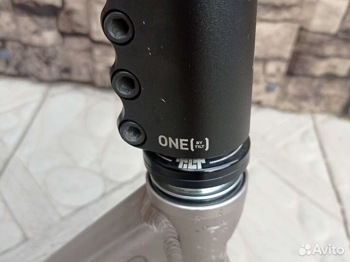 Парковый трюковой самокат