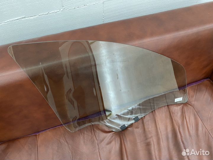 Стекло левое переднее Duster, Sundero, Terrano