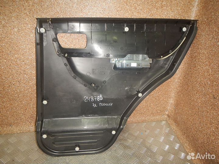 Обшивка двери задней левой, Mitsubishi (Митсубиси)