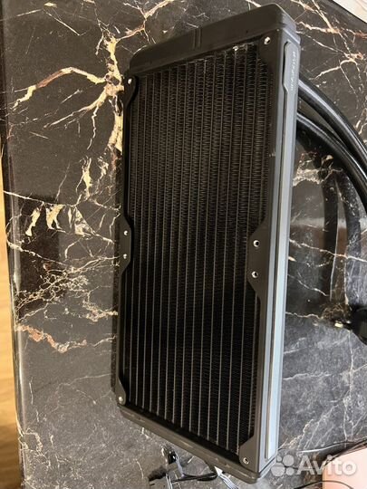 Водяное охлаждение Corsair h110 (требует ремонта)