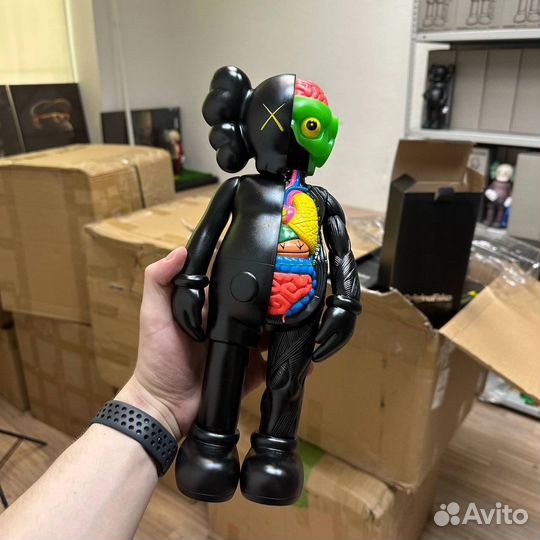 Фигурка kaws